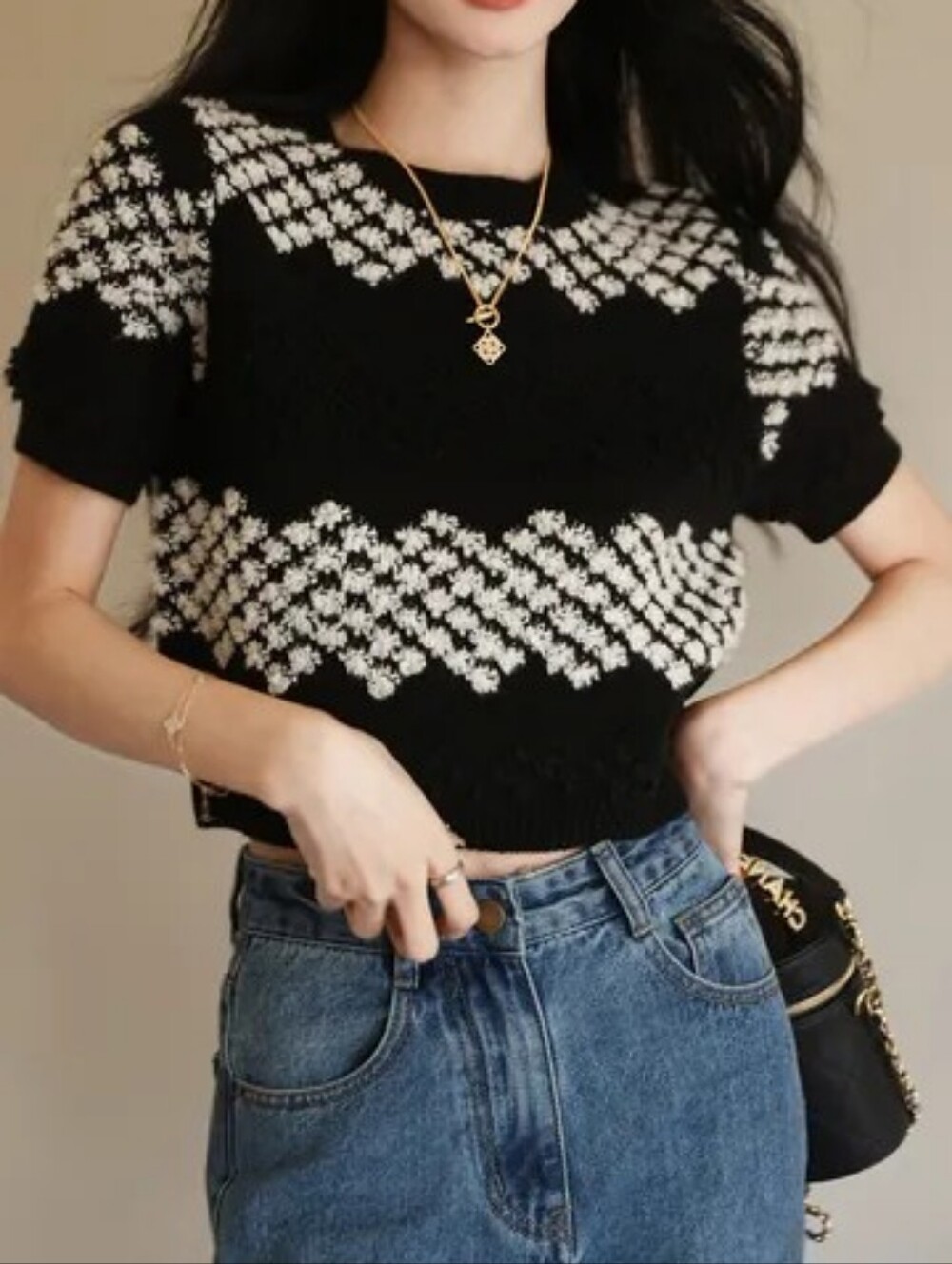 Cider Black & White Contrast Cropped Textured Knit Short Sleeve Sweater Fall